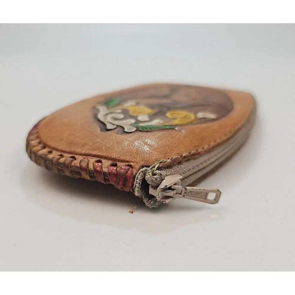VINTAGE Guadalahara Hand Tooled Embossed Souvenir Leather Wallet Coin zipper